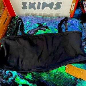NWT- Skims swim bandeau with detachable straps